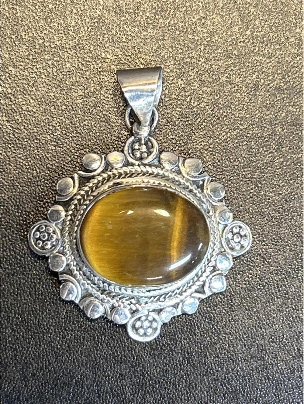 Vintage Tiger's Eye 925 Sterling Silver Jewelry Gemstone Pendant-35 X 32mm